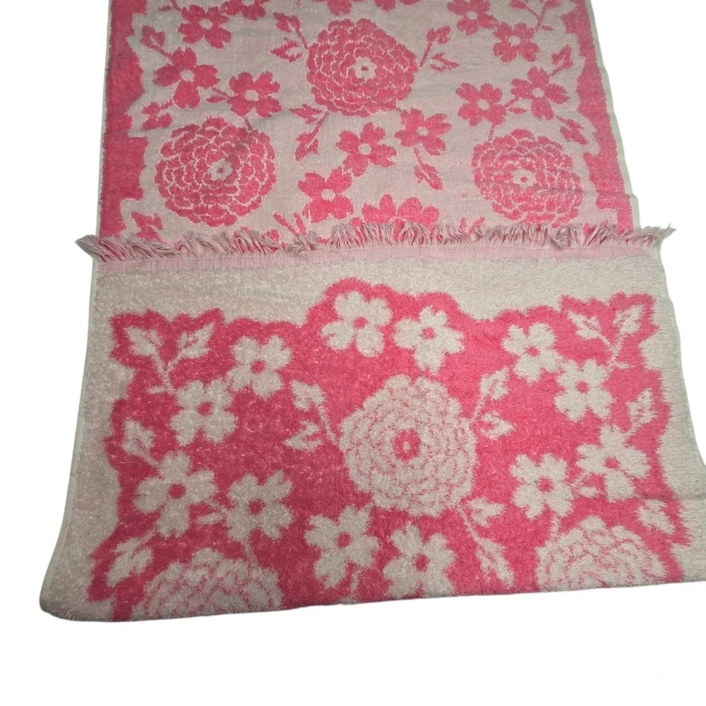 Vintage Pink Bath Towel Set PINK PURPLE Roses Floral 1970s 1980S